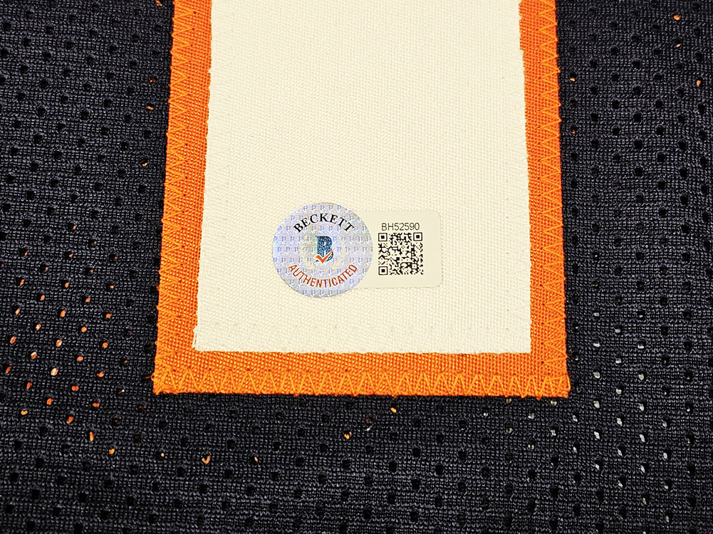 Chicago Bears Tremaine Edmunds Autographed Blue Jersey Beckett Beckett Qr #216946 Image a