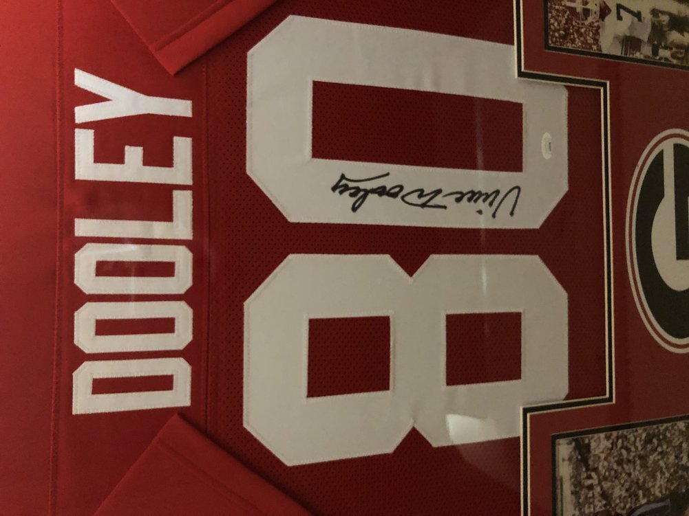Vince Dooley Signed Georgia Bulldogs Deluxe Framed Red #80 Jersey - JSA Image a