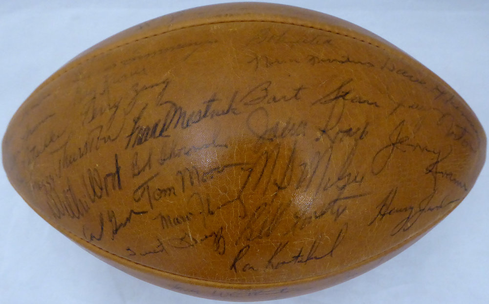 Vince Lombardi Autographed Signed 1963 Green Bay Packers Football With 47 Signatures Including & Bart Starr Beckett Beckett Image a