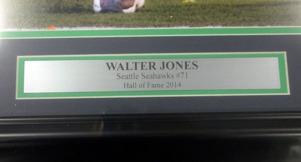 Walter Jones Autographed Framed 16X20 Photo Seattle Seahawks Mcs Holo #99724 Image a