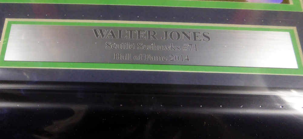 Walter Jones Autographed Framed 8X10 Photo Seattle Seahawks Mcs Holo #130249 Image a