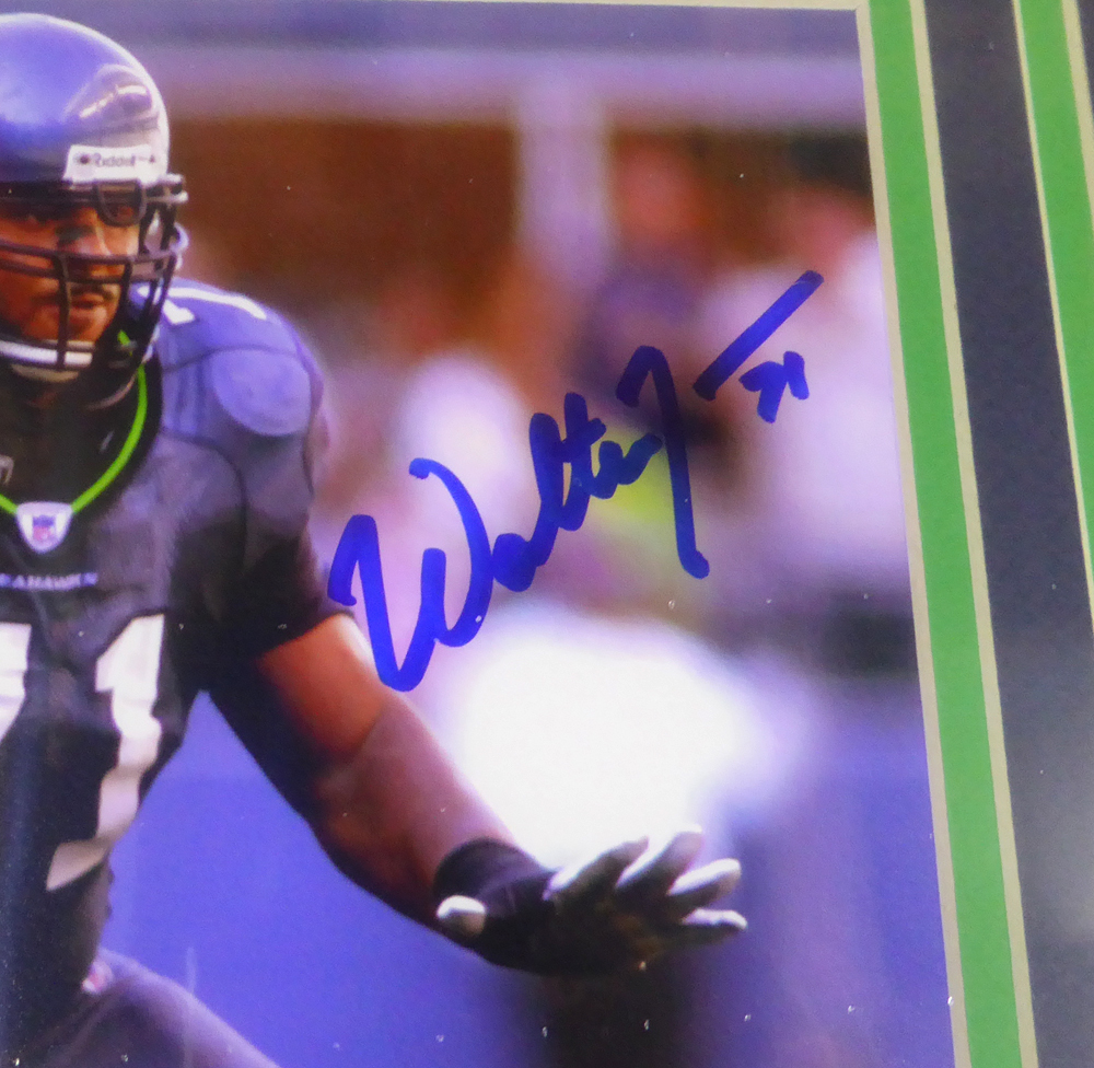 Walter Jones Autographed Framed 8X10 Photo Seattle Seahawks Mcs Holo #130249 Image a