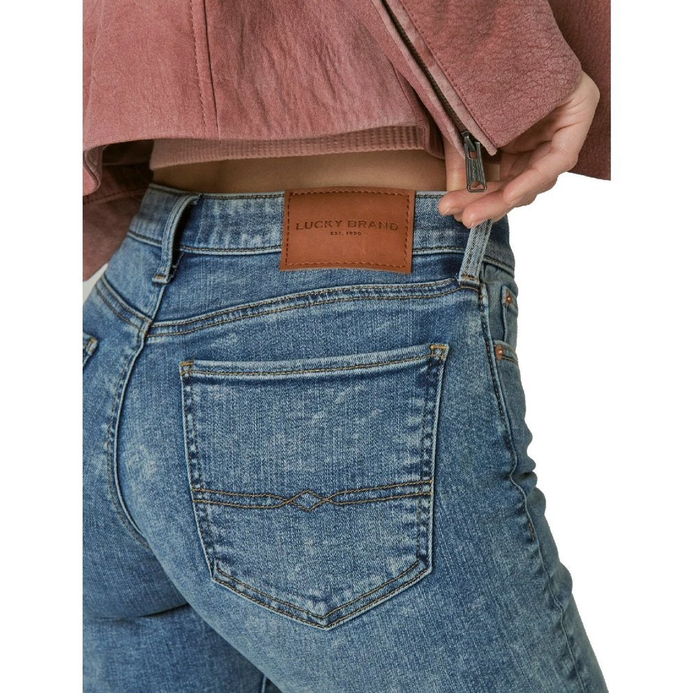https://images.nittanyweb.com/scs/images/alternate/21/original/lucky_brand_dungarees_women_s_mid_rise_sweet_straight_jeans_7w15472_c_p1000000139993.jpg