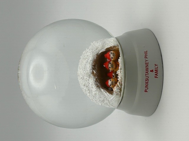 Alexander Global Promotions LLC *Phil and family snowglobe 48518752534813 (Alexander Global Promotions LLC)