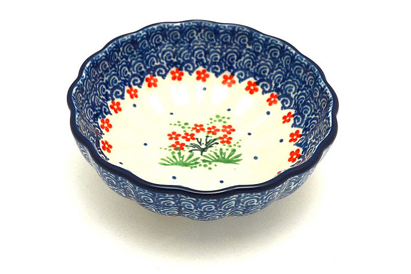 Ceramika Artystyczna Polish Pottery Bowl - Shallow Scalloped - Small - Red Daisy Bouquet 023-3223a (Ceramika Artystyczna)