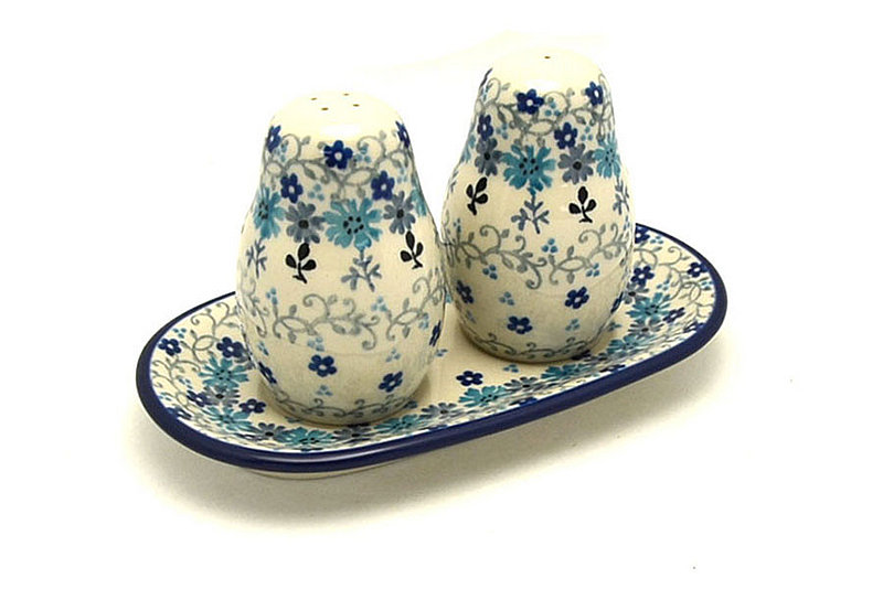 Ceramika Artystyczna Polish Pottery Salt & Pepper Set - Bachelor Button 131-2641a (Ceramika Artystyczna)