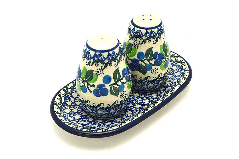 Ceramika Artystyczna Polish Pottery Salt & Pepper Set - Blue Berries 131-1416a (Ceramika Artystyczna)
