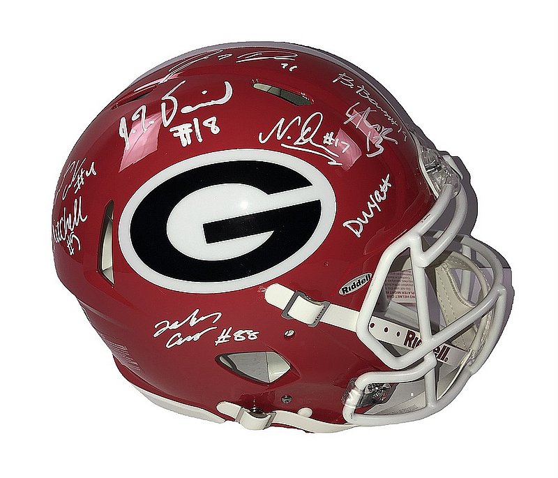 2021 National Champions Team Autographed Signed Georgia Bulldogs Riddell Speed Authentic Helmet with 8 Sigs - Beckett QR Authentic