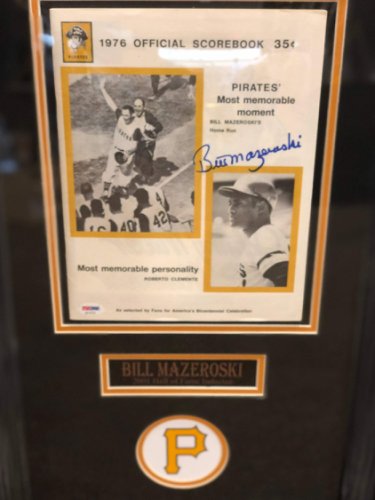 Roberto Clemente original autograph - 1971 Pittsburgh Pirates Scorebook  (cover only)