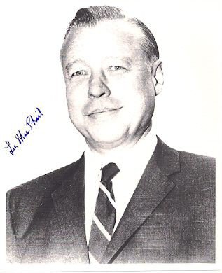 Autographed Lee Machpail HOF'r Photo - Autographs