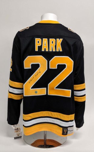 boston bruins autographed jersey