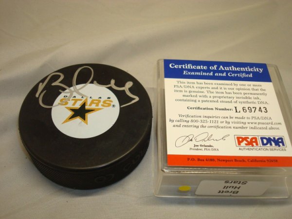 download brett hull autographed puck