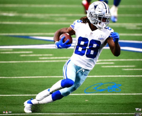 CeeDee Lamb Dallas Cowboys Autographed 8 x 10 TD Catch vs