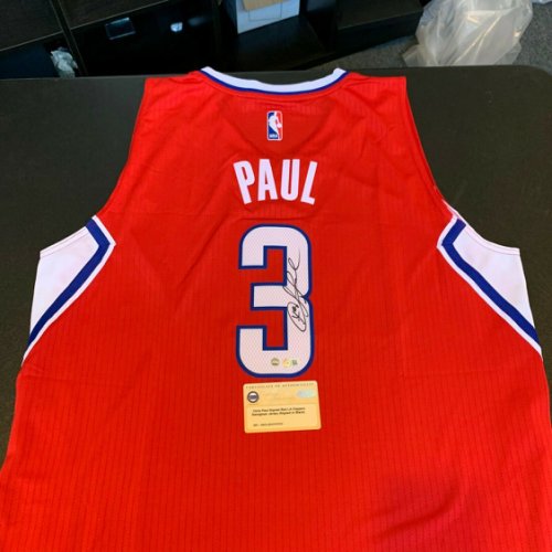 Chris Paul Autographed Memorabilia Signed Photo Jersey Collectibles Merchandise