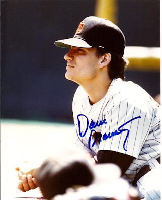 Dave Dravecky autographed baseball card (San Diego Padres) 1984 Topps #290