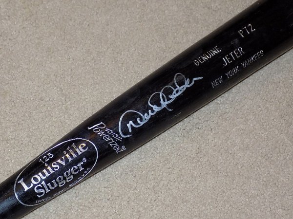 Derek Jeter Autographed Signed H&B Game Used Bat 1998 New York Yankees PSA DNA Gu 9.5