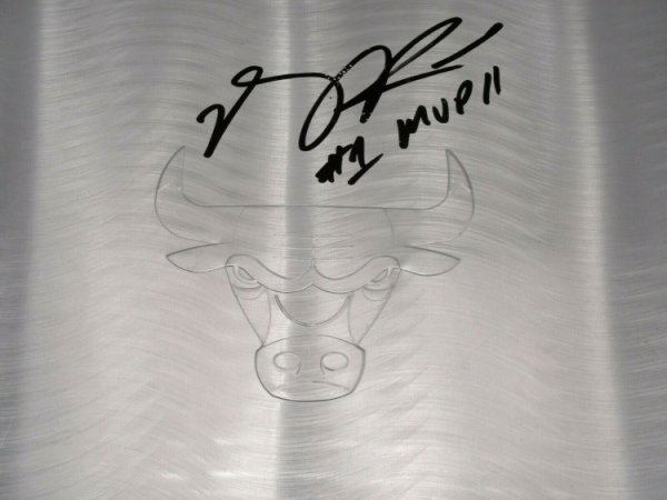 derrick rose autographed jersey