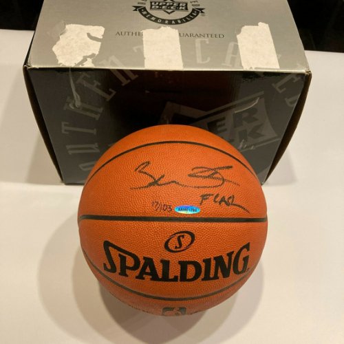 Dwyane Wade Autographed Signed Flash Official Game Basketball With UDA UDA Hologram