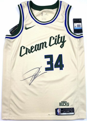 Giannis Antetokounmpo | Player
