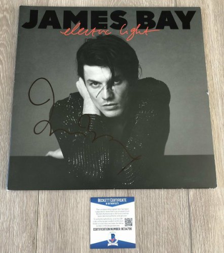 1,800 Signed Celebrity Autographed pictures E-Bays CD ROM