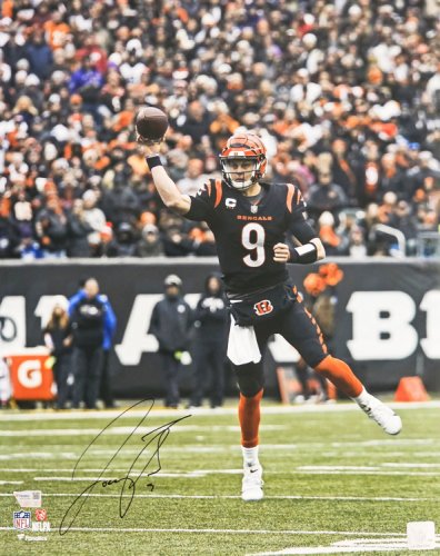 JOE BURROW Autographed Bengals 2021 Orange Nike Limited Jersey FANATICS