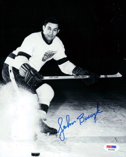 Chris Kelly Signed Boston Bruins 8x10 Photo (Kelly COA)