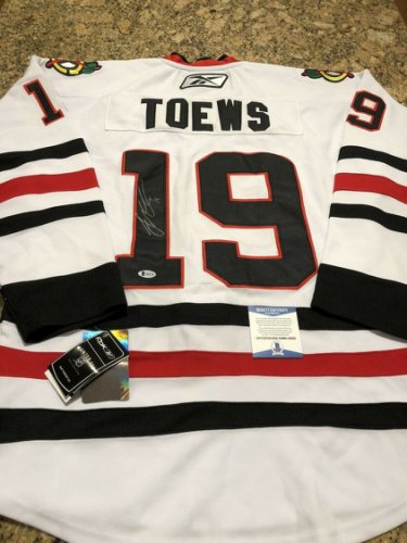 toews autographed jersey