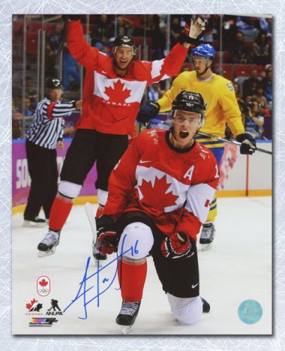 Jonathan Toews Team Canada Autographed Signed 2014 Olympic Gold 8x10 Photo