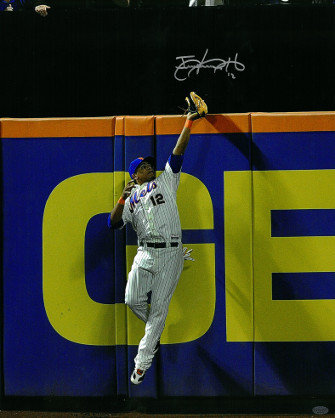 Juan Lagares Autographed Signed New York Mets 16x20 Photo #12 (catch at wall vertical)
