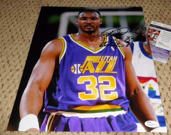 karl malone autographed basketball