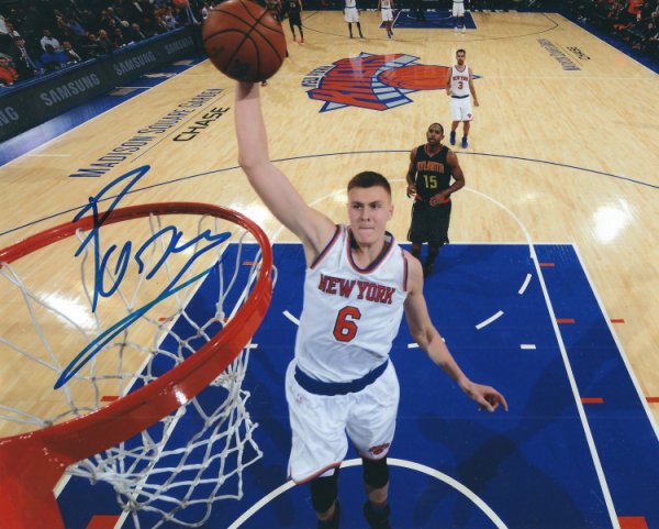 Kristaps Porzingis Autographed Signed 8X10 New York Knicks Photo - Autographs