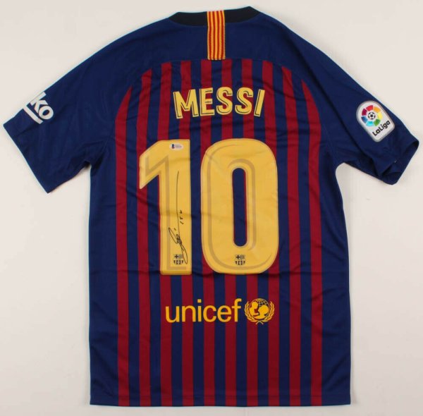 Lionel Messi Autographed Memorabilia | Signed Photo, Jersey ...