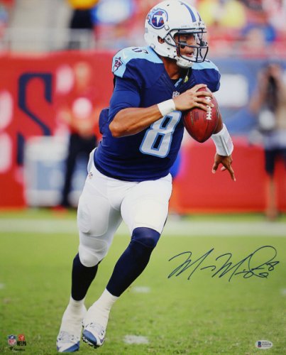 Marcus Mariota Autographed Memorabilia