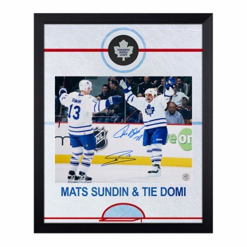 Mats Sundin 8X10 Vancouver Canucks Home Jersey (Skating with Puck