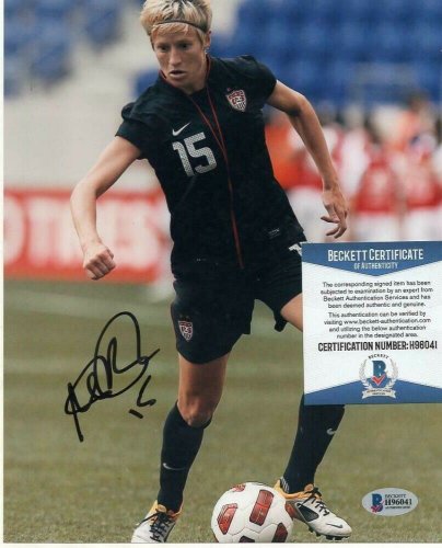 8x10 Usa Stock #98174 Autographed Soccer Photos Autographed Megan Rapinoe Photo PSA/DNA Certified 