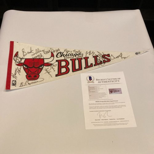 Michael Jordan Autographed Signed 1988-89 Chicago Bulls Team Pennant Beckett COA