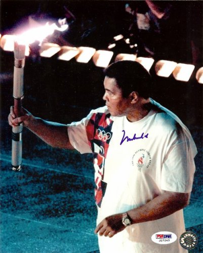 Muhammad Ali Autographed Signed 8x10 Photo - PSA/DNA Certified