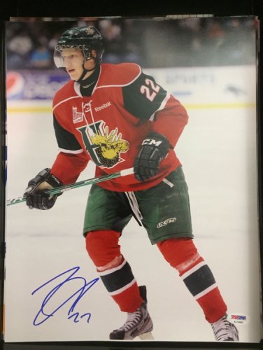 nathan mackinnon autographed jersey