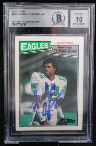 : Randall Cunningham Autographed Eagles Dropback 8x10 HM Photo-  Beckett W Black : פריטי אספנות ואמנות