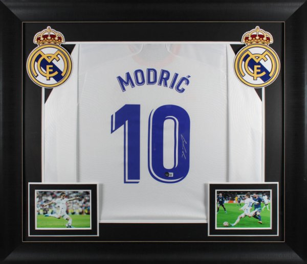 Cristiano Ronaldo signed Real Madrid shirt - framed - GOAT authentic