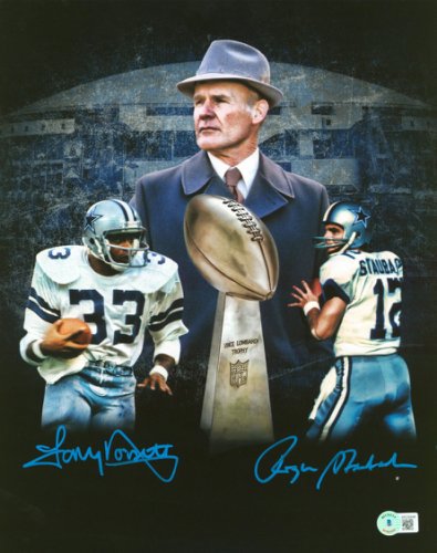 Roger Staubach Autographed Cowboys 16x20 FP B&W Scrambling Photo- Beckett W  Auth Blue at 's Sports Collectibles Store