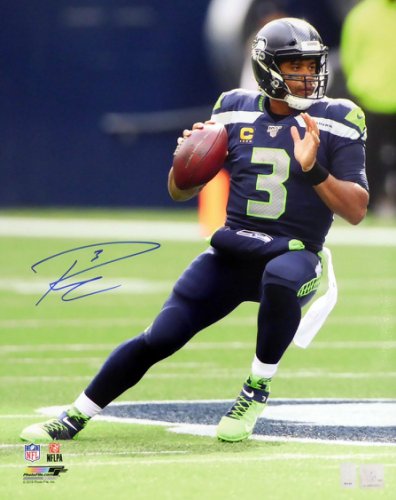 Russell Wilson Autographed Signed 16X20 Photo Seattle Seahawks Rw Holo #159124