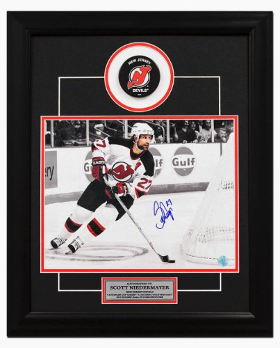 Scott Niedermayer New Jersey Devils Autographed Signed Spotlight 20x24 Puck Frame