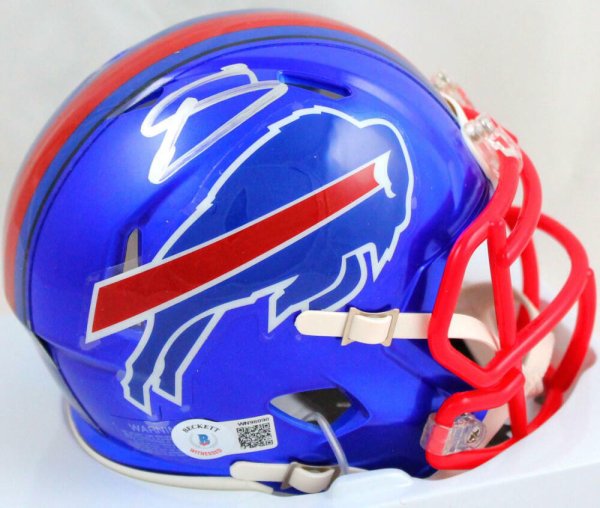 Stefon Diggs Autographed Buffalo Bills Flash Replica Full-Size Football  Helmet - BAS (Silver Ink)