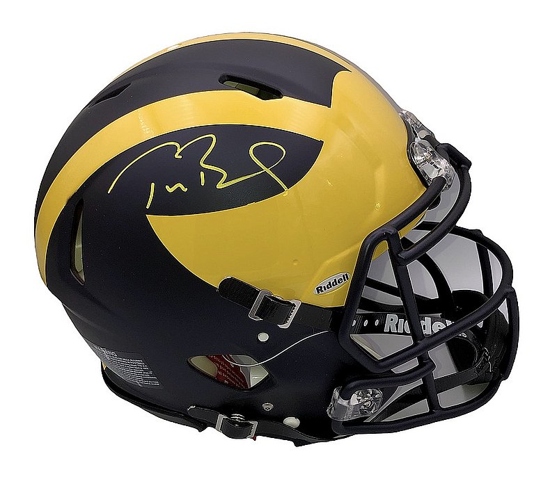 Tom Brady Autographed Tampa Bay Buccaneers Riddell Speed Flex Helmet F -  Famous Ink