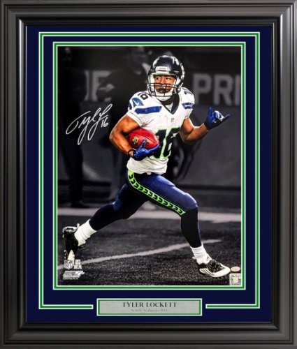 Tyler Lockett Autographed Framed 8x10 Photo Seattle Seahawks Color Rush  Green MCS Holo Stock #210978 - Mill Creek Sports