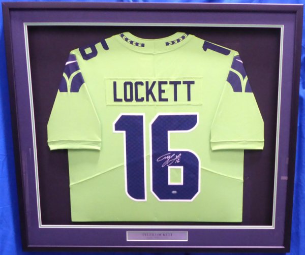 Seattle Seahawks #16 TYLER LOCKETT Signed 8x10autographed photo