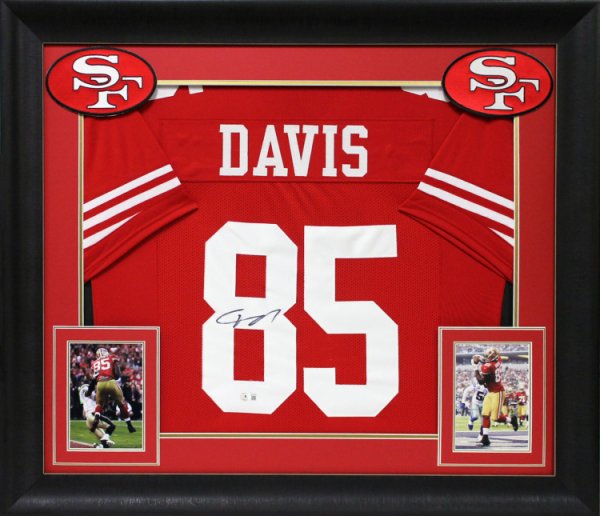 Vernon Davis Autographed Signed Authentic Red Pro Style Framed Jersey Beckett Wit