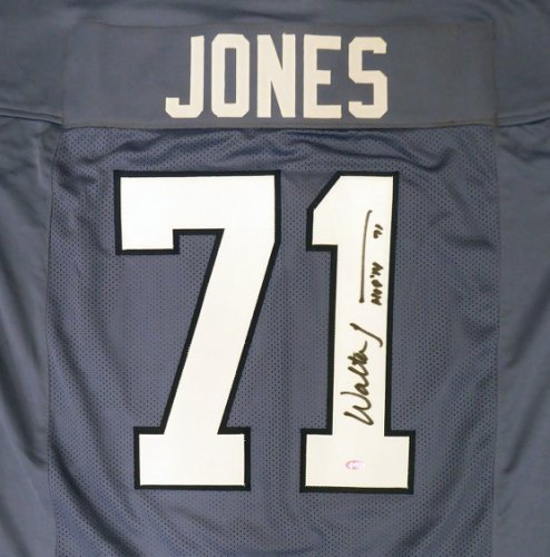 Walter Jones Autographed Signed Seattle Seahawks HOF 14 Beckett  Authenticated Action 8X10