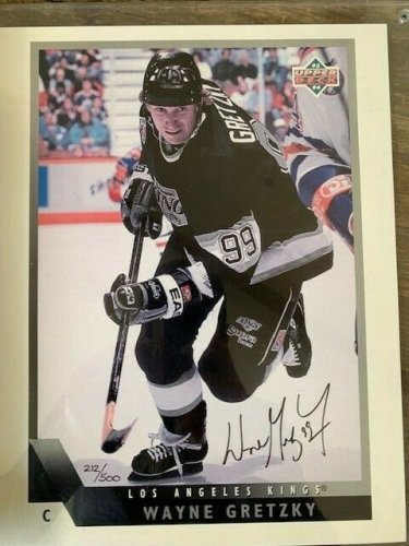 Wayne Gretzky | Autographed Hockey Memorabilia & NHL Merchandise